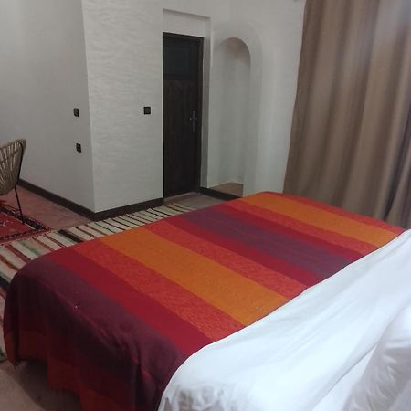Kasbah Dar Bahnini Hostel สกูรา ภายนอก รูปภาพ