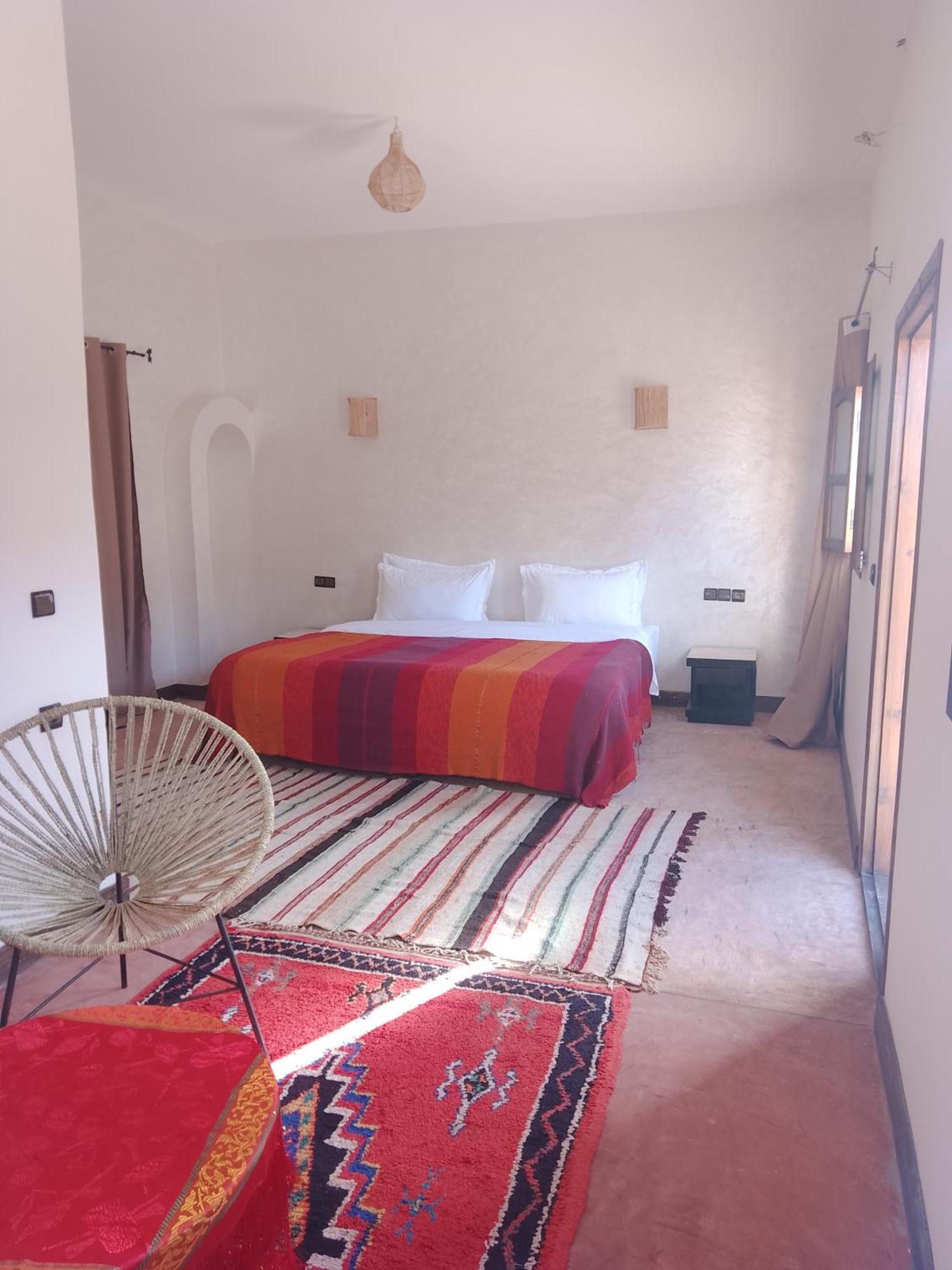 Kasbah Dar Bahnini Hostel สกูรา ภายนอก รูปภาพ