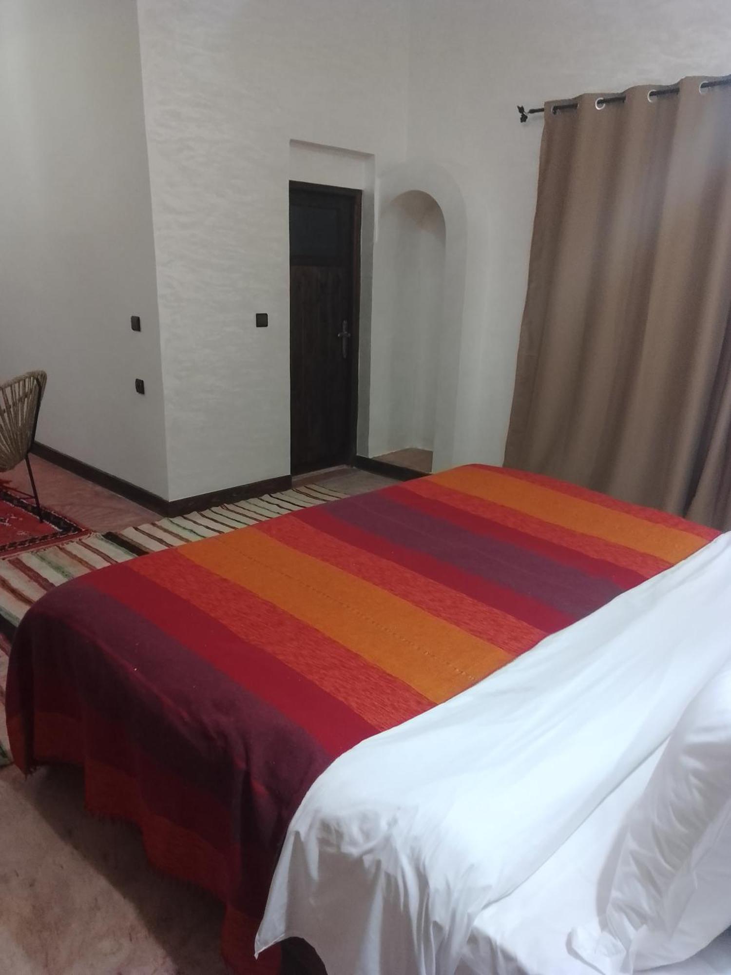 Kasbah Dar Bahnini Hostel สกูรา ภายนอก รูปภาพ