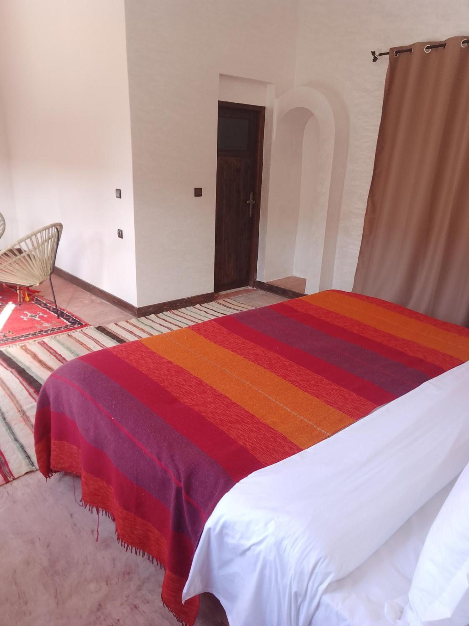 Kasbah Dar Bahnini Hostel สกูรา ภายนอก รูปภาพ