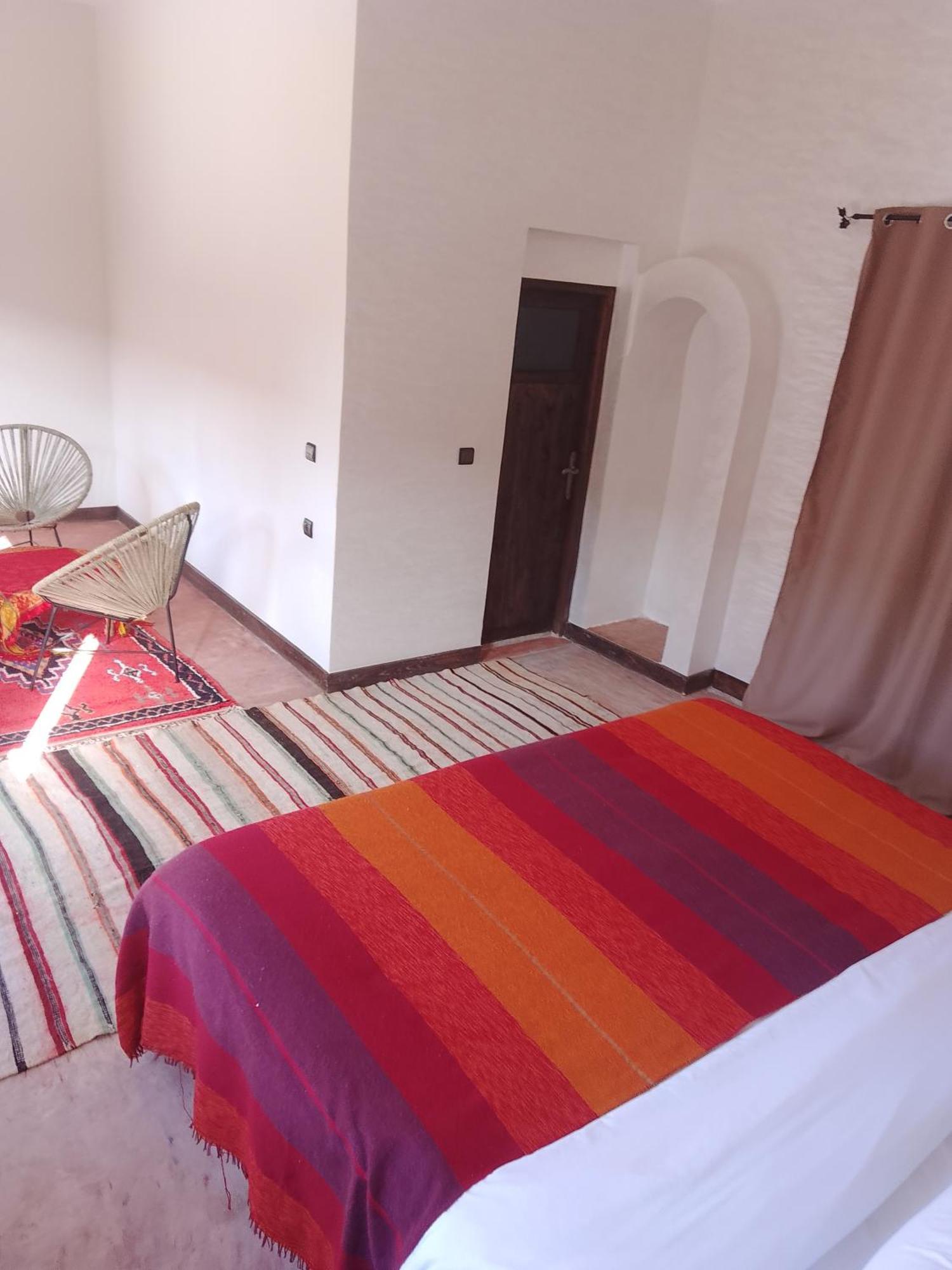 Kasbah Dar Bahnini Hostel สกูรา ภายนอก รูปภาพ