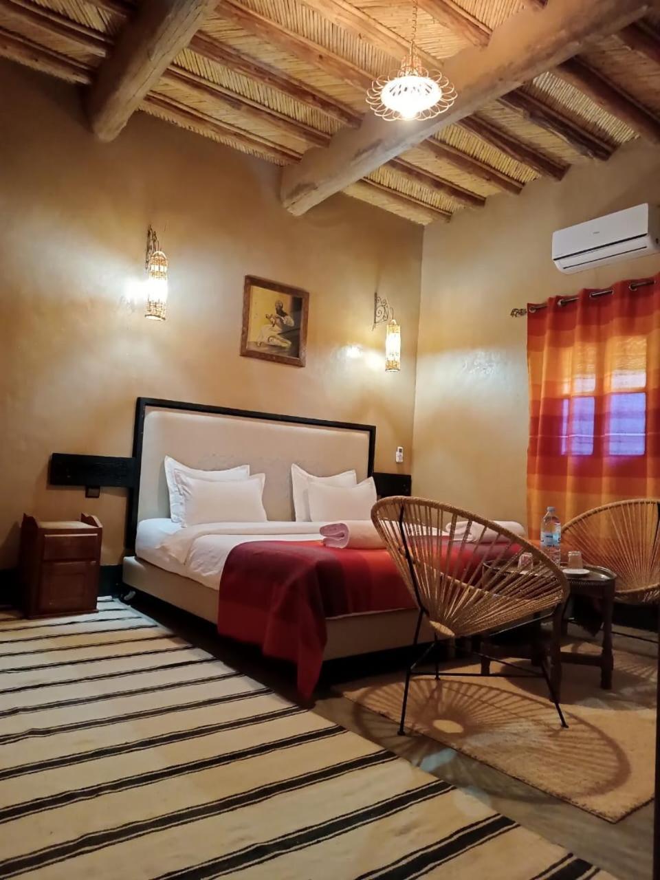 Kasbah Dar Bahnini Hostel สกูรา ภายนอก รูปภาพ